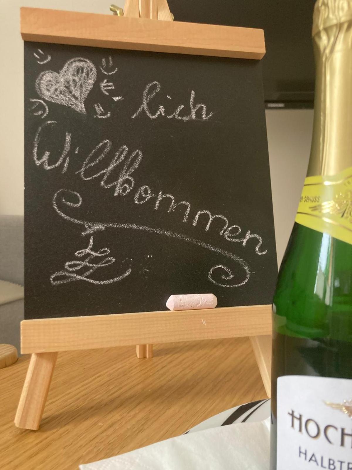 Ferienwohnung Im Zentrum Mit Balkon Und Parkplatz Gmunden Buitenkant foto